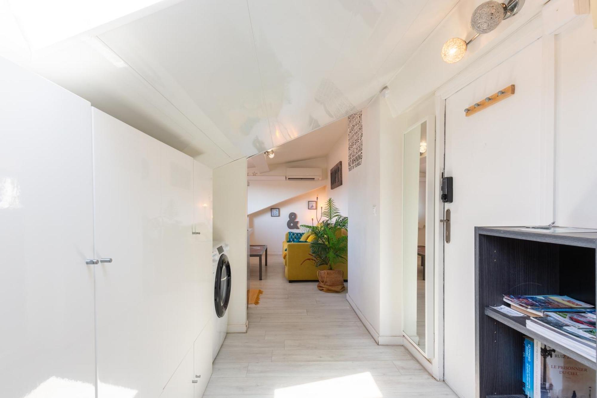 Homelivia, Attic Room -Mansarde Sous Les Toits De Nice Dış mekan fotoğraf